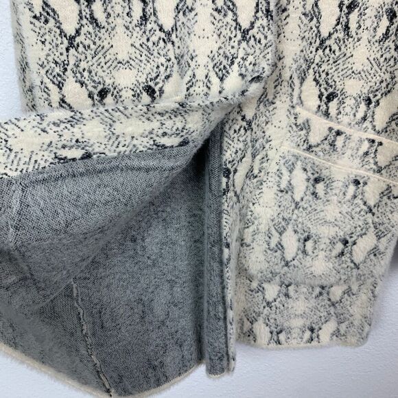 Buckle Black Snakeskin Print Open Front Long Cardigan Size Small - Picture 4 of 6